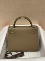 hm kelly 28cm etoupe epsom leather silver hardware