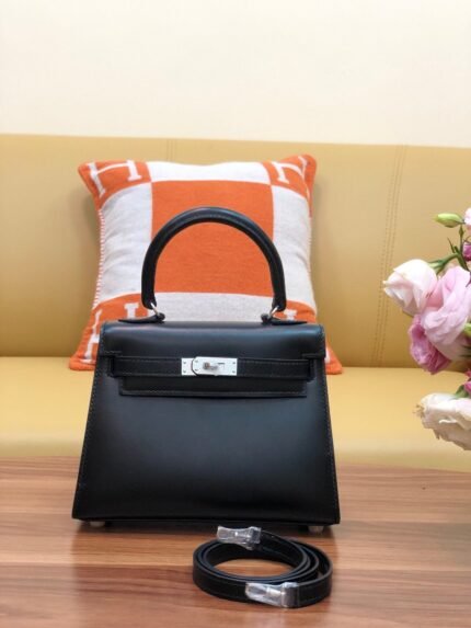 kelly mini 20 bag in black smooth calfskin with silver hardware