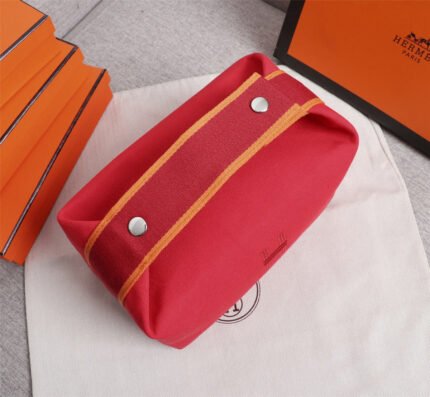 hm bride a brac 21 red canvas