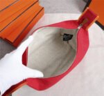 hm bride a brac 25 red canvas