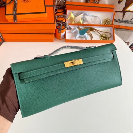 kelly cut 31 in green forest calfskin with gold hardware