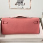 kelly cut 31 in salmon pink calfskin with silver hardware