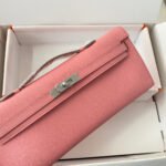 kelly cut 31 in salmon pink calfskin with silver hardware