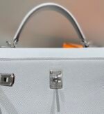 kelly 25cm in gris perle epsom calfskin palladium hardware