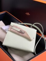 kelly desordre 20 in white epsom leather with silver hardware