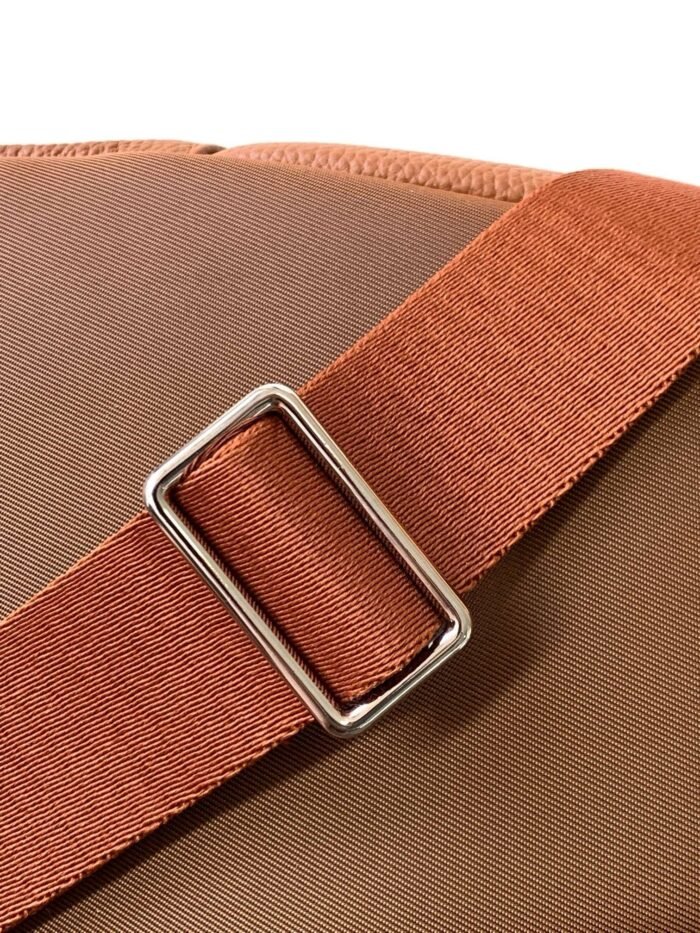 HERM Cross Body Bag - 图片 5