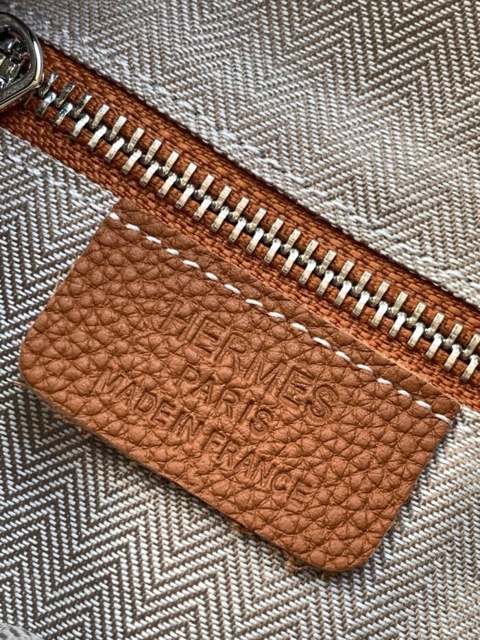 HERM Cross Body Bag - 图片 7