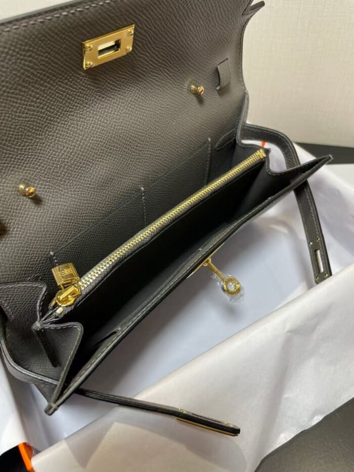 kelly classique to go wallet epsom 20 in grey with gold hardware