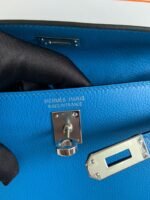 kelly danse 22 evercolor blue in calfskin gold hardware