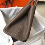 HERM Garden Party 36 Bag In Taupe Clemence Leather - 图片 3