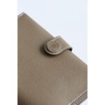 HERM R.M.S Passport Holder in Taupe Evercolor Calfskin - 图片 3