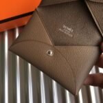 HERM Calvi Card Holder In Taupe Epsom Leather - 图片 3