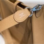 HERM Evelyne III TPM Bag In Chai Clemence Leather - 图片 5