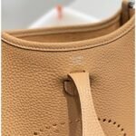 HERM Evelyne III TPM Bag In Chai Clemence Leather - 图片 8