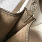 HERM Evelyne III TPM Bag In Taupe Clemence Leather - 图片 8