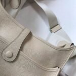 HERM Evelyne III 29 PM Bag In Craie Clemence Leather - 图片 5