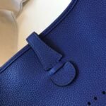 HERM Evelyne III 29 PM Bag In Blue Electric Clemence Leather - 图片 6