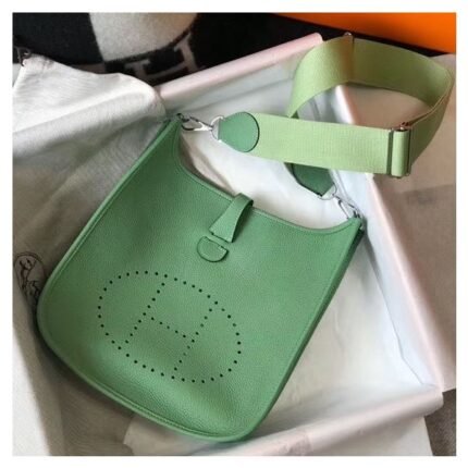 HERM Evelyne III 29 PM Bag In Vert Criquet Clemence Leather
