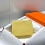 HERM Halzan 25 Bag in Jaune Poussin Clemence Leather - 图片 2