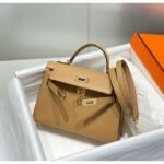 HERM Kelly Mini II Bag In Chai Epsom Leather GHW - 图片 3