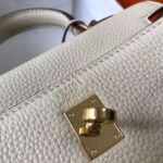 HERM Kelly 20cm Bag In Craie Clemence Leather GHW - 图片 5
