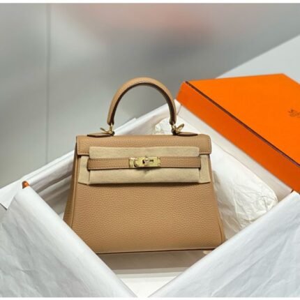 Hk20clch 1 5e30d734 Babe 4642 8d11 63188fd62d3e 430x430