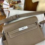 HERM Kelly Messenger Bag in Taupe Clemence Leather - 图片 3