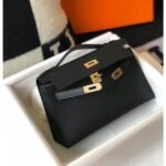 HERM Kelly Pochette Bag In Black Epsom Leather - 图片 2