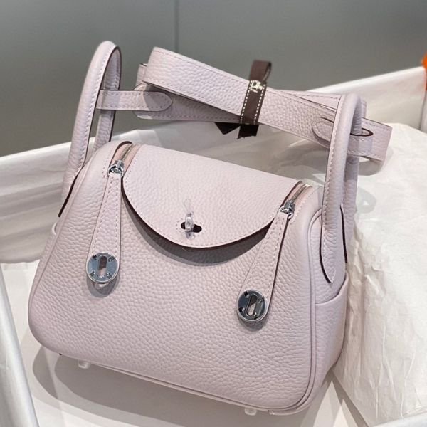hl19clmp_d68cb321-ed90-4d74-92fa-c714a81f7791.jpg HERM Lindy Mini Bag In Mauve Pale Clemence Leather PHW - 图片 1