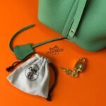 HERM Picotin Lock 18 Bag In Vert Criquet Clemence Leather - 图片 8