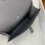 HERM Sac a Depeches 21 Bag in Etain Clemence Leather - 图片 7