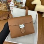 HERM Sac a Depeches 21 Bag in Gold Clemence Leather - 图片 4