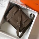 HERM Steve 35 Messenger Bag In Taupe Clemence Calfskin - 图片 3
