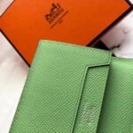 HERM Bearn Mini Wallet In Vert Criquet Epsom Leather - 图片 4