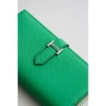 HERM Bearn Verso Long Wallet in Vert Comics Epsom Calfskin - 图片 2