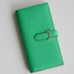 HERM Bearn Verso Long Wallet in Vert Comics Epsom Calfskin