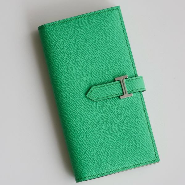 hwb6epcf.jpg HERM Bearn Verso Long Wallet in Vert Comics Epsom Calfskin - 图片 1
