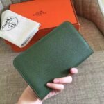 HERM Dogon Duo Wallet In Green Clemence Leather - 图片 7