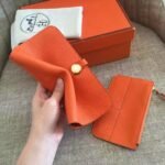 HERM Dogon Duo Wallet In Orange Clemence Leather - 图片 6