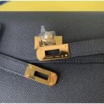 herm kelly classique to go wallet in black epsom calfskin