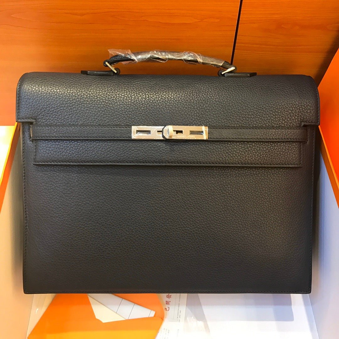 image_77ad911d-9b9f-4cd3-b602-f00d32510f8e.jpg HERM Briefcase - 图片 1