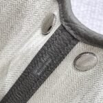 garden party 23cm in grey calfskin