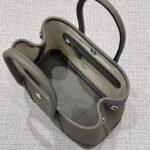 garden party 23cm in grey calfskin