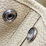garden party 23cm in off white calfskin