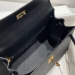 kelly 25cm in noir epsom calfskin gold hardware