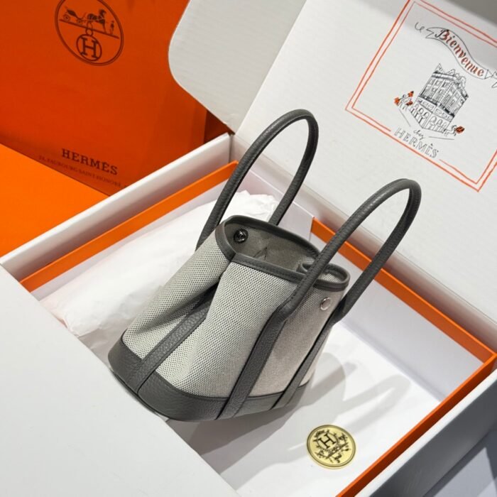 garden party 23cm in white toilets cotton canvas and grey calfskin