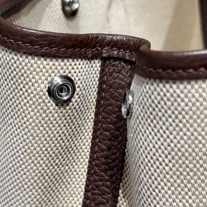 garden party 23cm in beige toilets cotton canvas and dark brown calfskin
