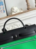 zip cabine 31 bag in emerald green canvas and black calfskin