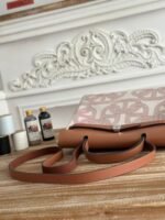 herbag zip 31 laquered bag in off white mix red h plume canvas