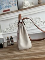 herbag zip 31 laquered bag in off white mix red h plume canvas